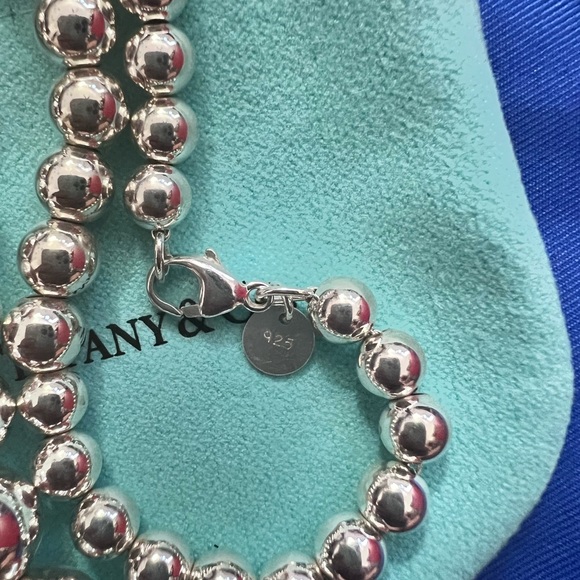 Authentic Preloved Tiffany & Co HardWear
Graduated Ball Necklace 6-11mm balls - Picture 6 of 6